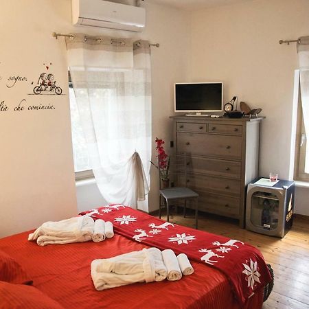 Casale Del Sole Garda Bed & Breakfast Monzambano Dış mekan fotoğraf