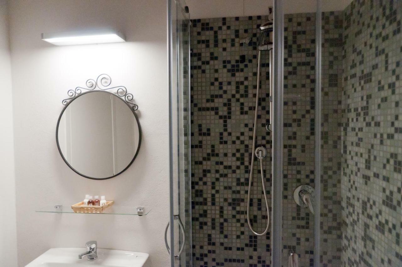 Casale Del Sole Garda Bed & Breakfast Monzambano Dış mekan fotoğraf
