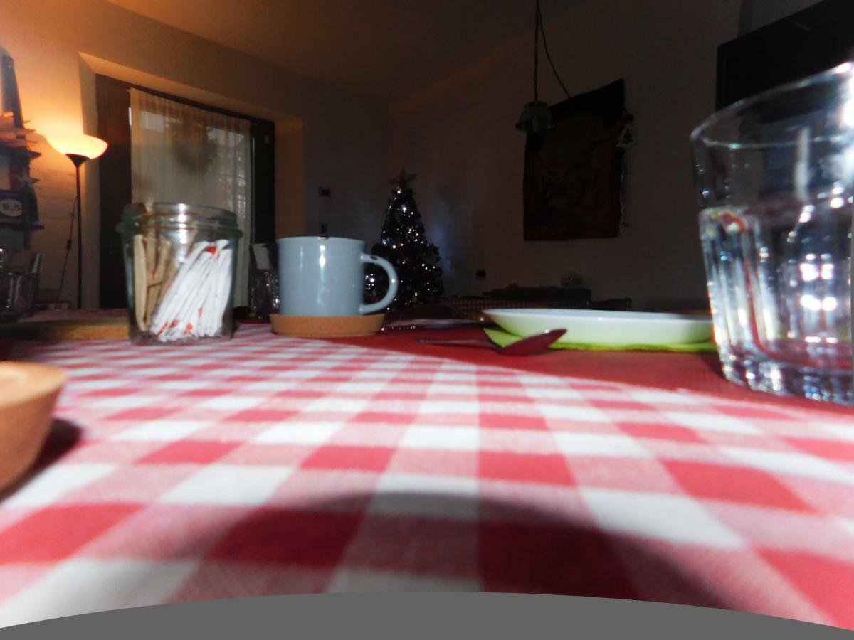 Casale Del Sole Garda Bed & Breakfast Monzambano Dış mekan fotoğraf