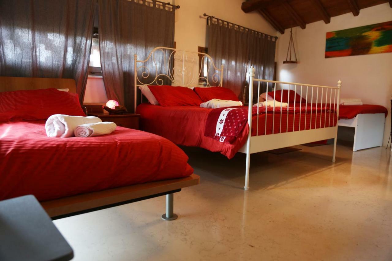 Casale Del Sole Garda Bed & Breakfast Monzambano Dış mekan fotoğraf