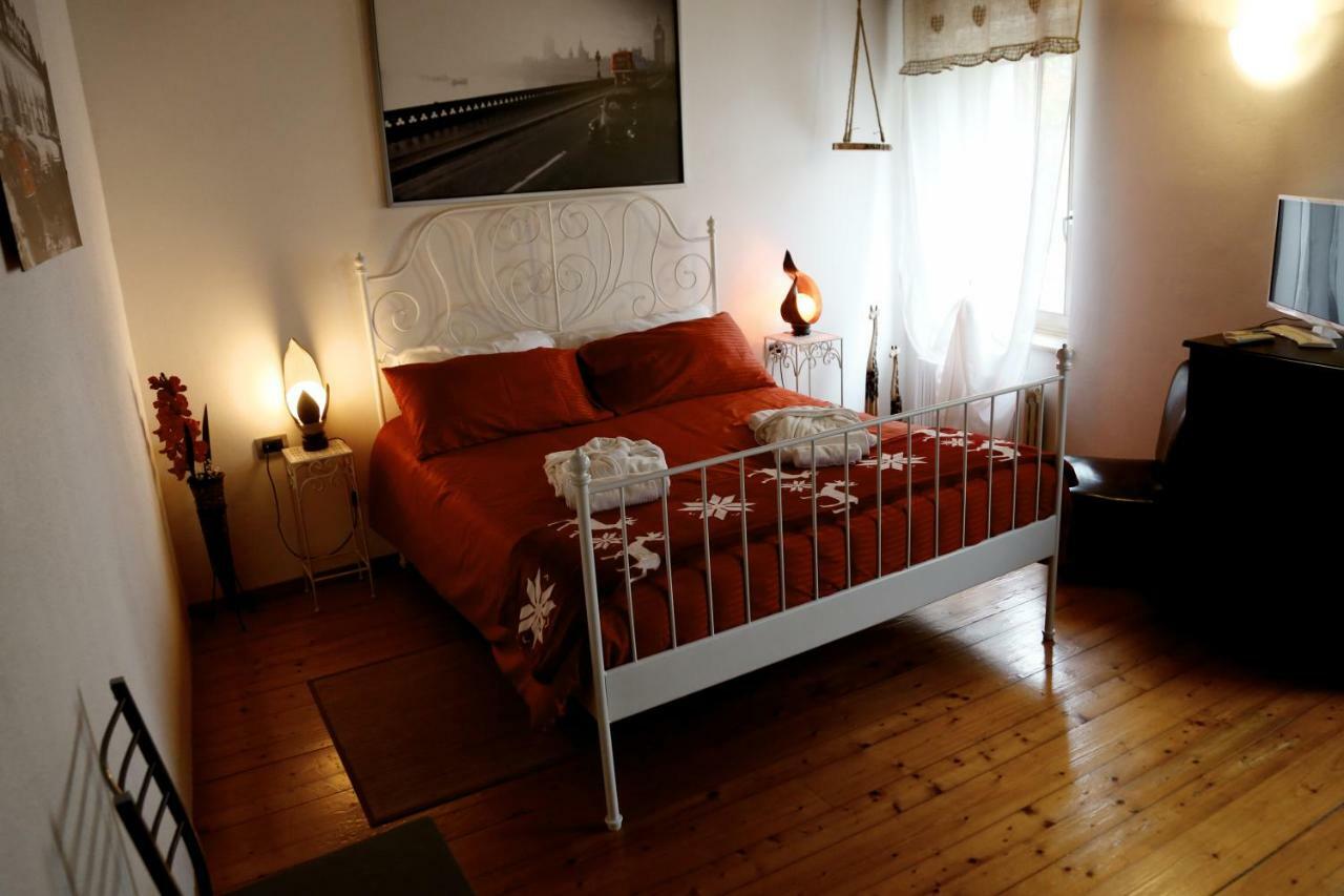 Casale Del Sole Garda Bed & Breakfast Monzambano Dış mekan fotoğraf